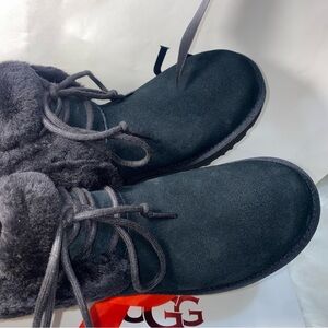 UGG 🖤 woman size 10 Classic Mini Posy Boots New